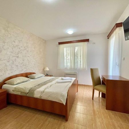 Apartments Boreta Becici Budva Exterior photo