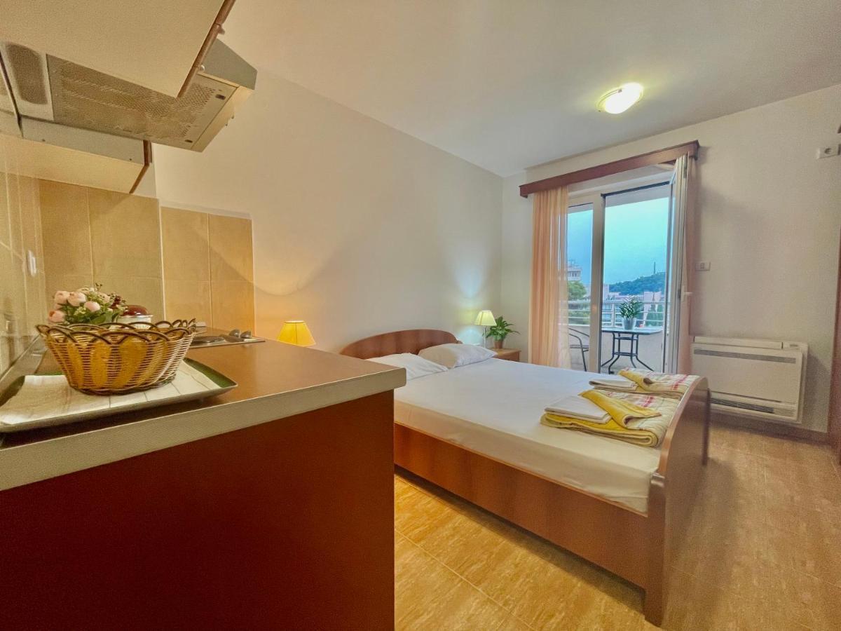 Apartments Boreta Becici Budva Exterior photo