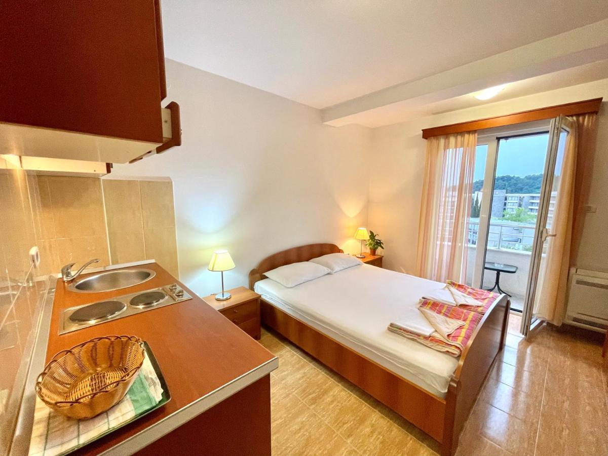 Apartments Boreta Becici Budva Exterior photo