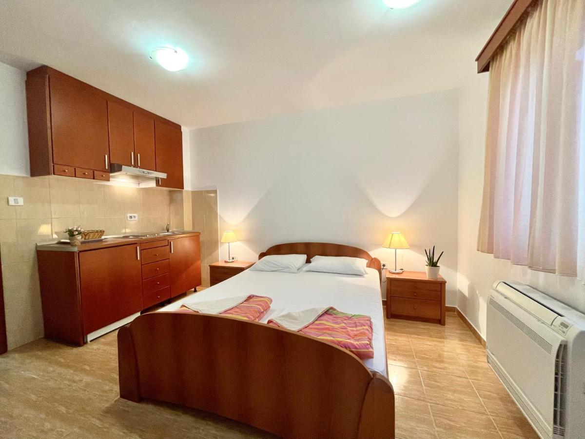 Apartments Boreta Becici Budva Exterior photo
